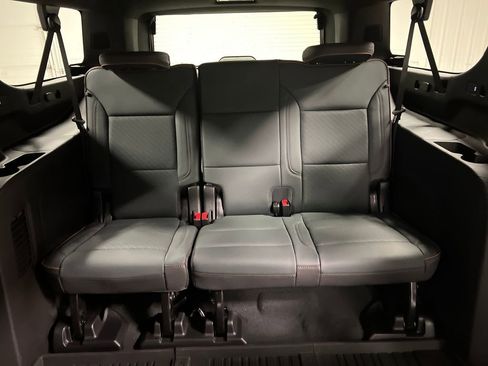New 2026 GMC Yukon XL AT4 AWD/4WD image 14
