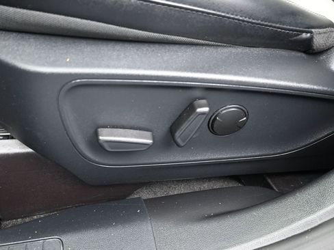 Certified 2025 Ford Escape SE w/ Class II Trailer Tow Package image 11