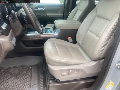 Used 2024 Chevrolet Silverado 1500 LT Trail Boss w/ Convenience Package II AWD/4WD image 27