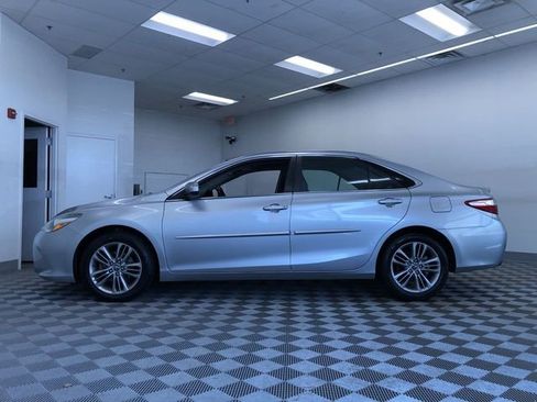 Certified 2016 Toyota Camry SE image 12