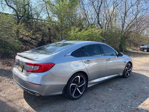 Used 2018 Honda Accord Sport image 21