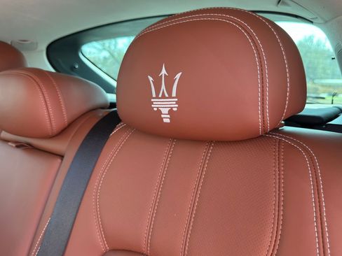 Certified 2022 Maserati Levante Modena S image 36