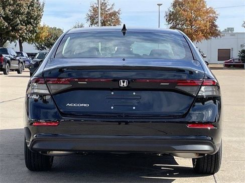 New 2025 Honda Accord LX image 5