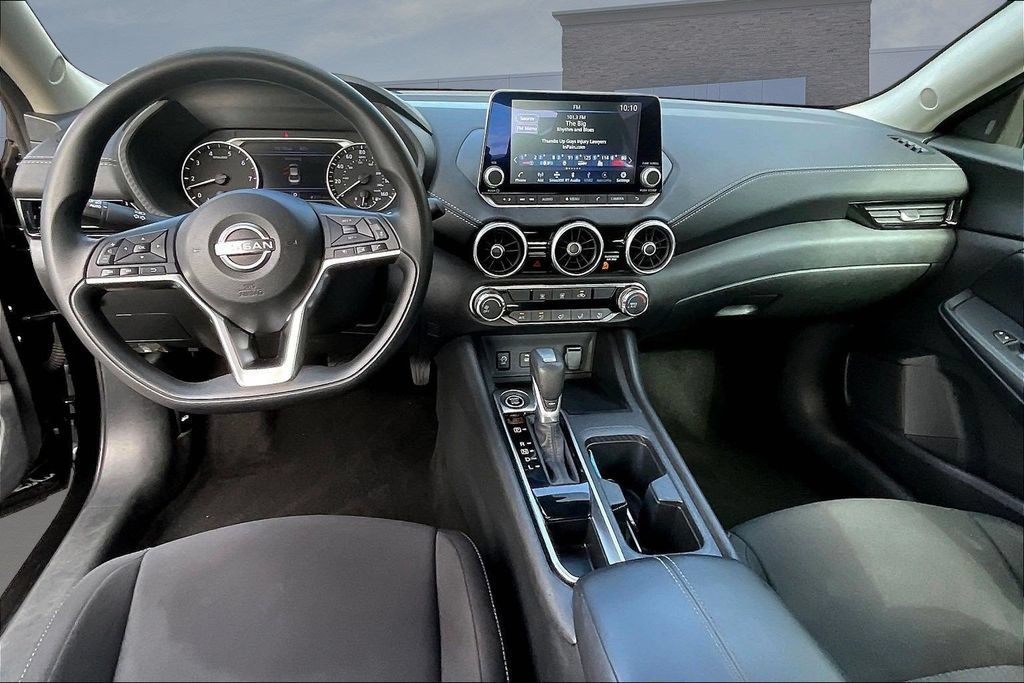 Used 2025 Nissan Sentra SV FWD image 7