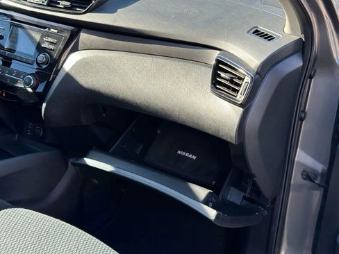 Used 2018 Nissan Rogue Sport S w/ S Appearance Package FWD image 29