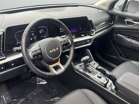 Used 2023 Kia Sportage EX image 9