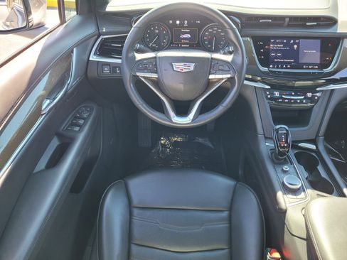 Used 2022 Cadillac XT6 Premium Luxury w/ Platinum Package image 13