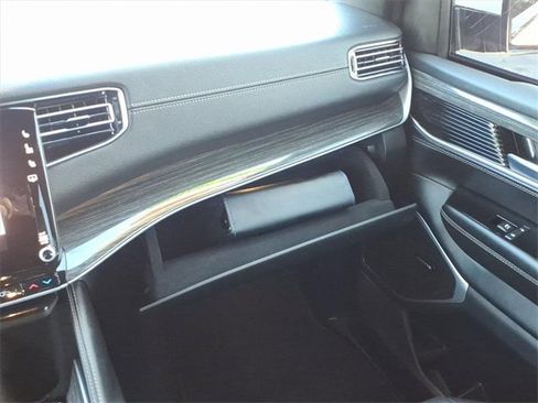 Used 2022 Jeep Wagoneer Series II image 24