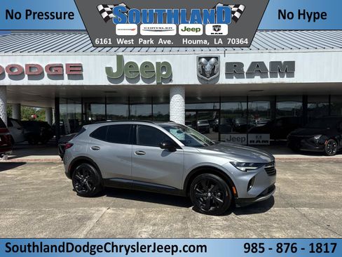 Used 2023 Buick Envision Essence w/ Sport Touring Package FWD image 1