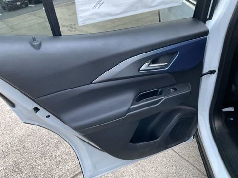 New 2026 Chevrolet Equinox EV LT image 22