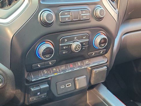 Used 2019 Chevrolet Silverado 1500 LT Trail Boss image 28