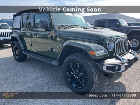 Used 2023 Jeep Wrangler Unlimited Sahara image 3