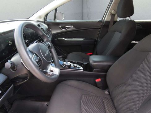 Used 2023 Kia Sportage LX AWD/4WD image 14