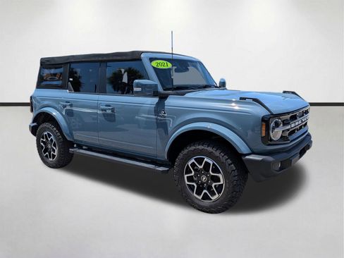 Used 2021 Ford Bronco Outer Banks AWD/4WD image 2