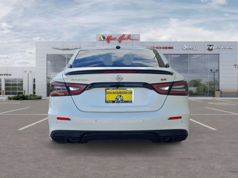 Used 2021 Nissan Maxima SR w/ Sport Mat Group FWD image 4