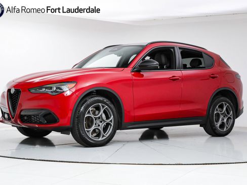 New 2025 Alfa Romeo Stelvio Sprint w/ Convenience Package image 1
