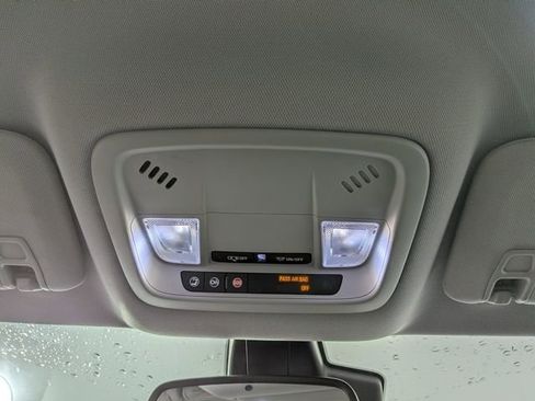 Used 2018 Chevrolet Volt Premier w/ Driver Confidence Package image 16