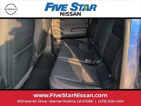 Used 2022 Nissan Frontier PRO-4X w/ Technology Package AWD/4WD image 19