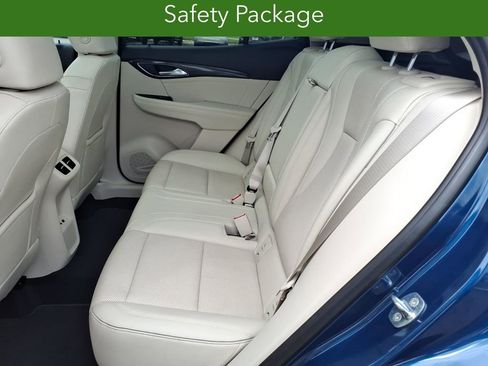 Certified 2022 Buick Envision Essence w/ Technology Package I FWD image 15