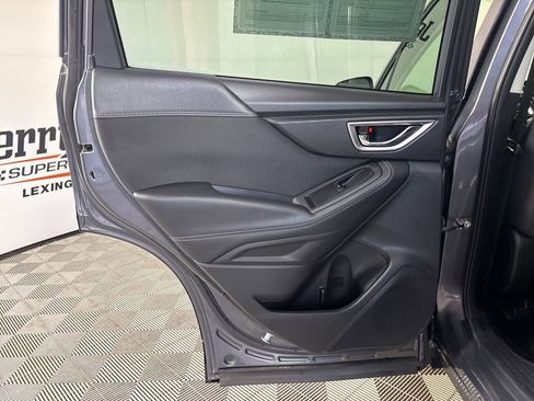 Used 2022 Subaru Forester Premium image 20