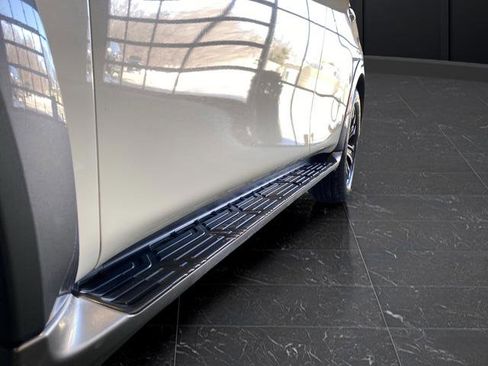 Used 2017 Nissan Armada Platinum image 39