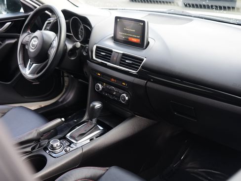 Used 2016 MAZDA MAZDA3 i Grand Touring image 29