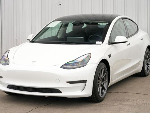 Used 2022 Tesla Model 3 image 47