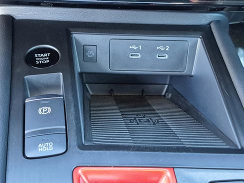 Certified 2025 Nissan Kicks SR FWD image 26