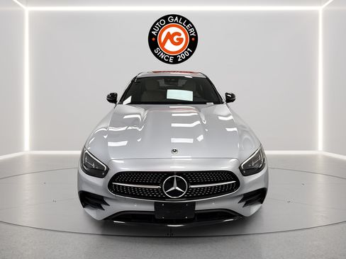 Used 2022 Mercedes-Benz E 350 Sedan image 2