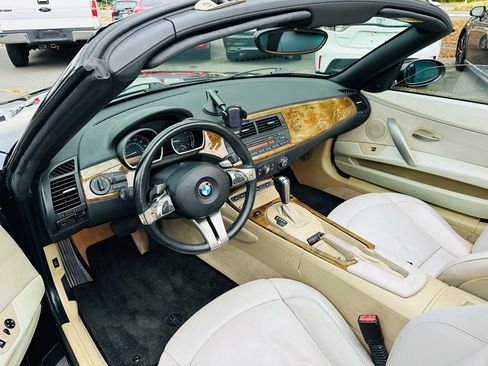 Used 2007 BMW Z4 3.0i image 12