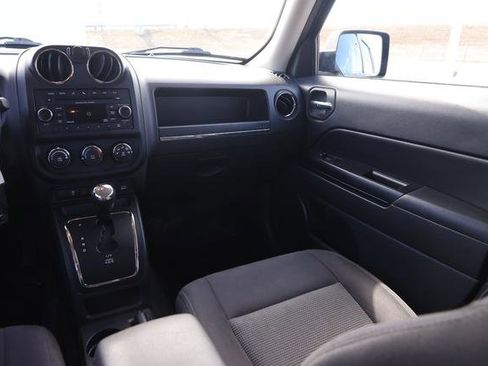 Used 2016 Jeep Patriot Sport w/ Power Value Group image 21