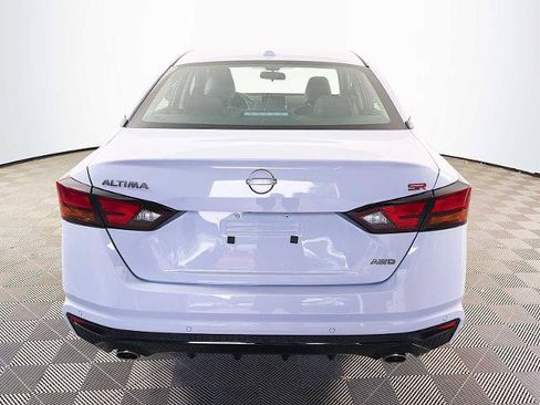 Certified 2025 Nissan Altima 2.5 SR AWD/4WD image 5