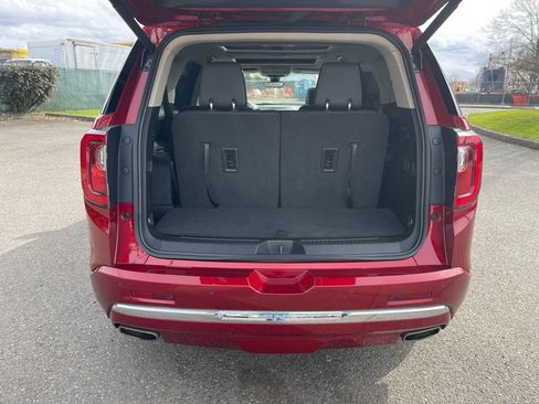 Used 2023 GMC Acadia Denali w/ Denali Ultimate Package image 4