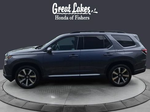 Used 2023 Honda Pilot Touring image 2