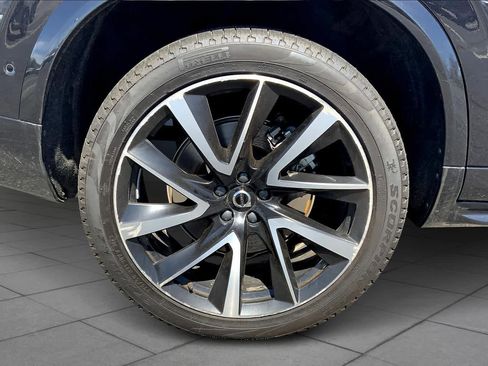 Certified 2023 Volvo XC90 B6 Plus w/ Protection Package image 10