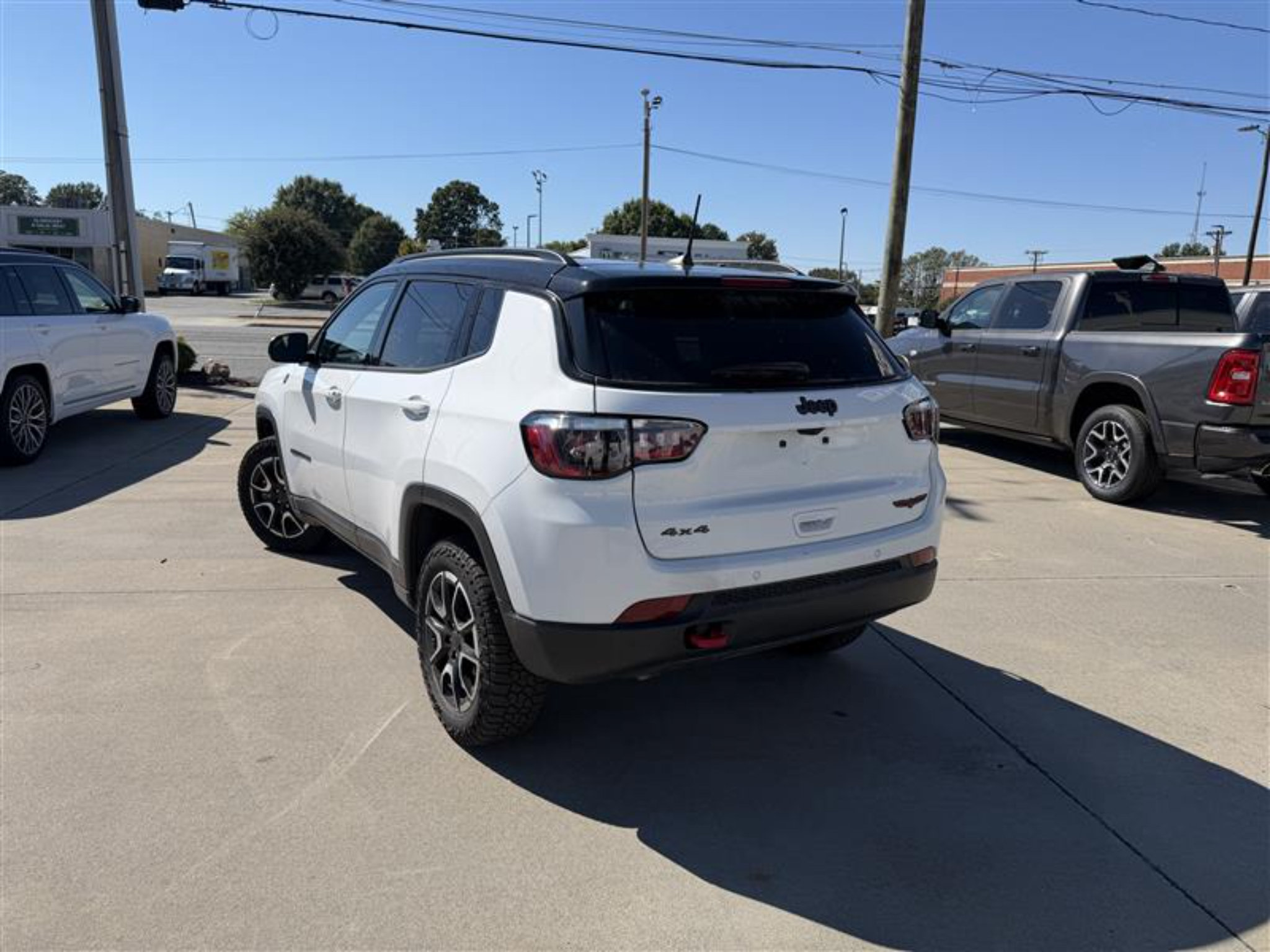 Certified 2025 Jeep Compass Trailhawk AWD/4WD image 4
