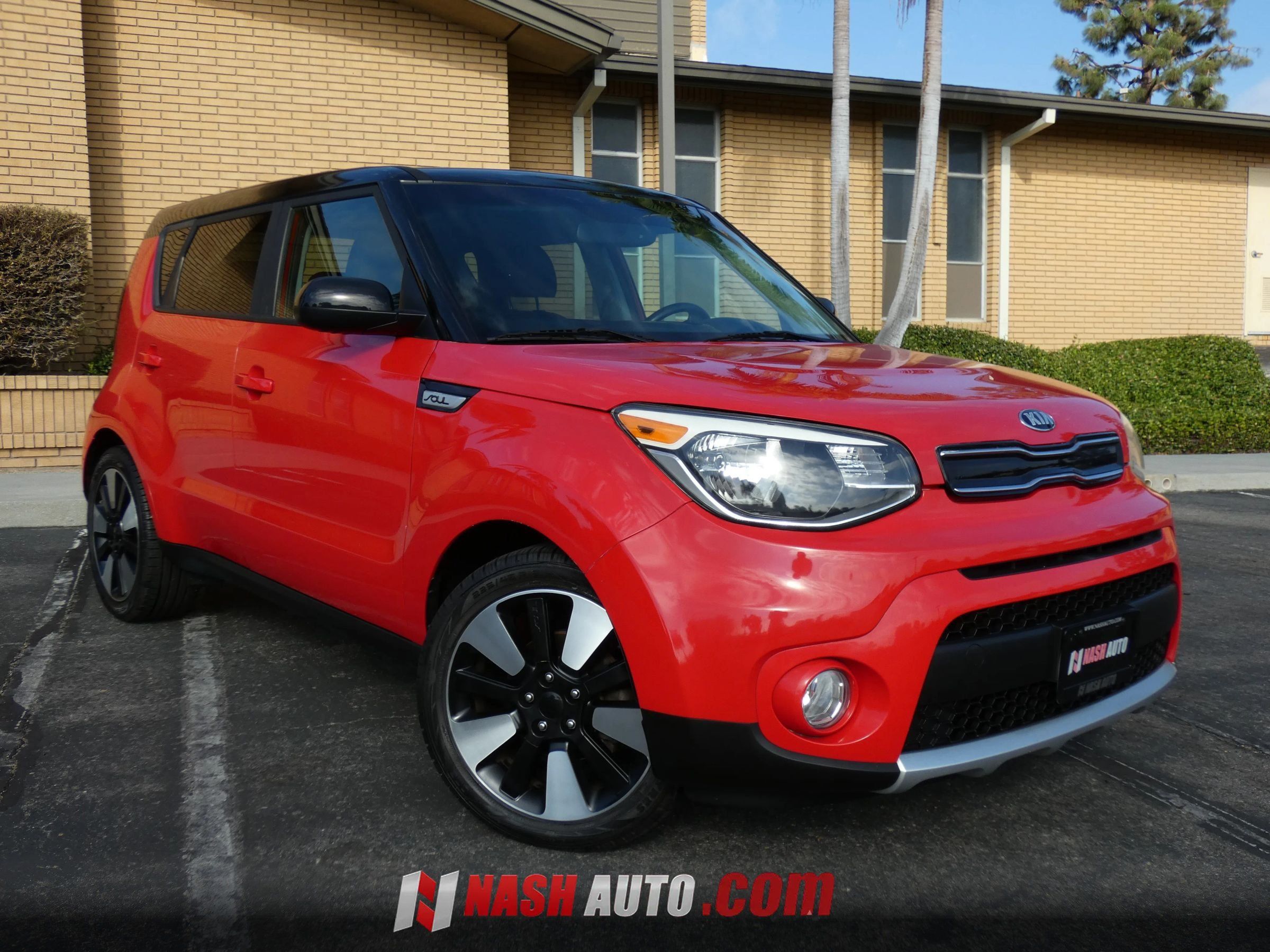 Used 2018 Kia Soul + FWD image 5