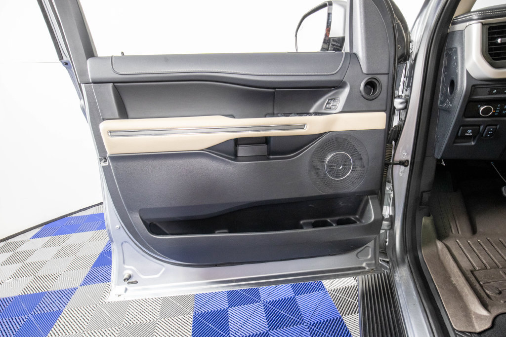 Used 2024 Ford Expedition Max XLT RWD image 14