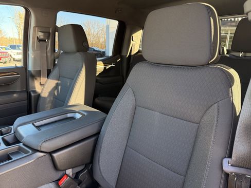 New 2026 GMC Sierra 1500 SLE w/ X31 Off-Road Package image 12