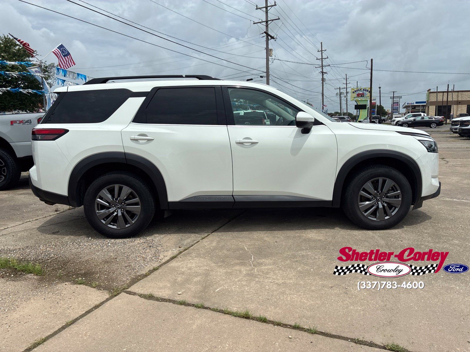 Used 2024 Nissan Pathfinder SV FWD image 22