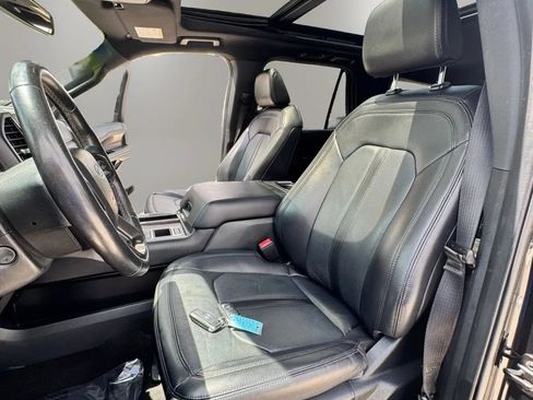 Used 2021 Ford Expedition Limited RWD image 16