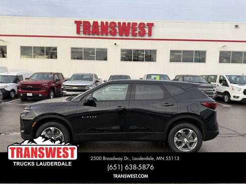 Used 2023 Chevrolet Blazer LT w/ Driver Confidence Package image 2