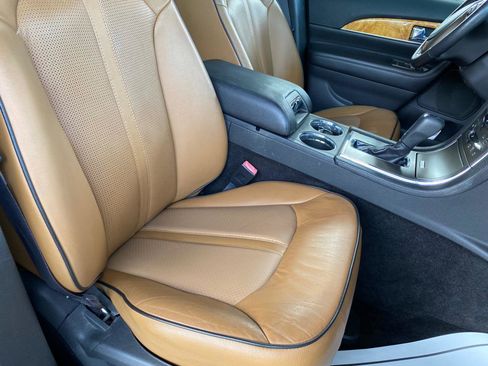 Used 2015 Lincoln MKX FWD w/ Equipment Group 101A image 49
