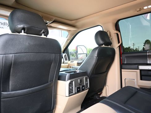 Used 2017 Ford F250 Lariat w/ Lariat Ultimate Package AWD/4WD image 17