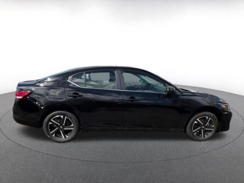 Used 2025 Nissan Sentra SV FWD image 16