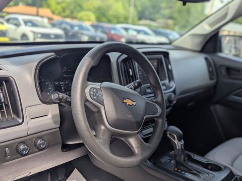 Used 2022 Chevrolet Colorado W/T w/ WT Convenience Package AWD/4WD image 17