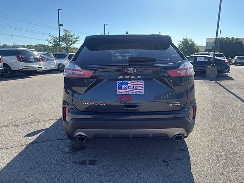 Used 2023 Ford Edge Titanium AWD/4WD image 5