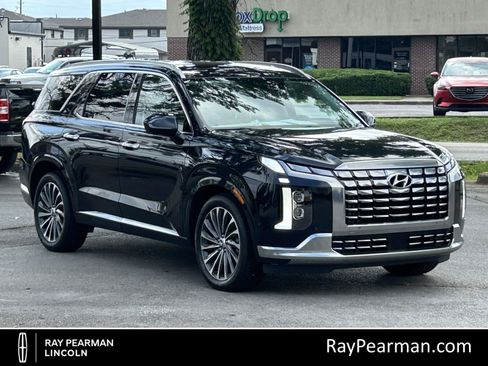 Used 2023 Hyundai Palisade Calligraphy w/ Cargo Package FWD image 1