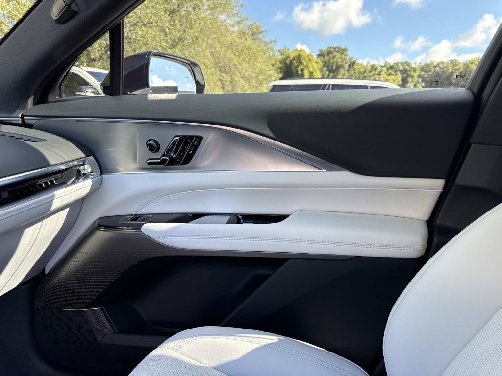 New 2027 Cadillac Lyriq Sport w/ LPO, Floor Liner Package AWD/4WD image 22