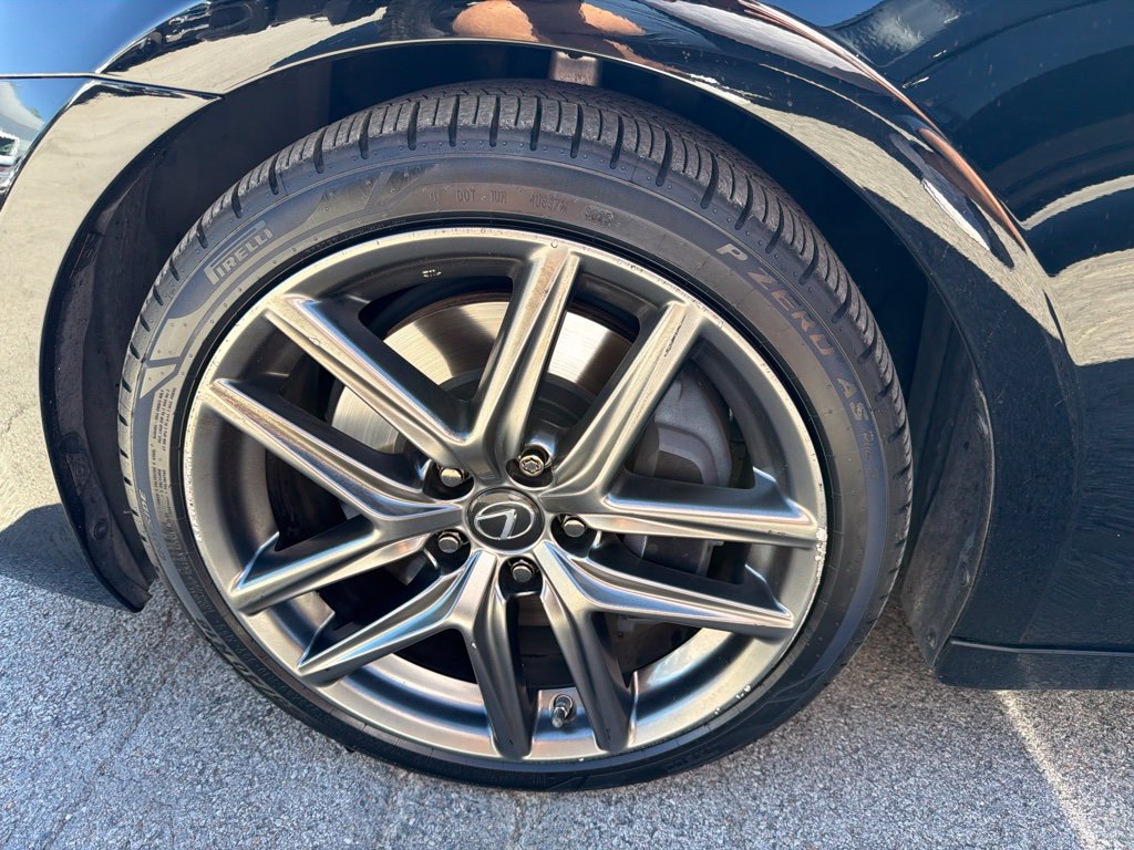 Used 2020 Lexus IS 300 F Sport w/ F Sport Package AWD/4WD image 11